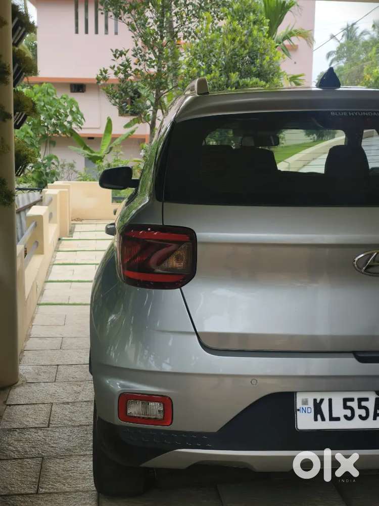 Hyundai Venue 2019 Petrol Well Maintained