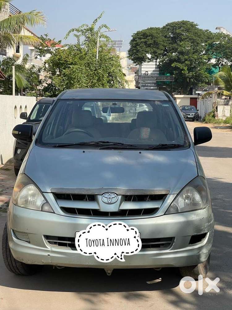 Toyota Innova 2005 Petrol Well Maintained