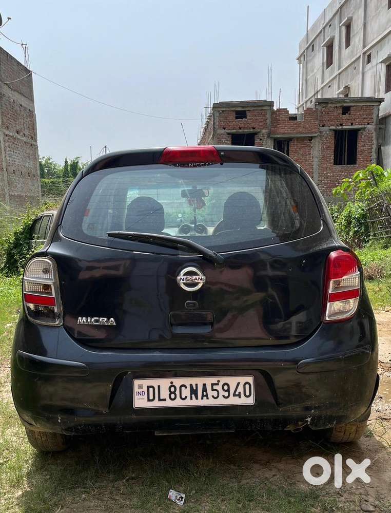 Nissan Petrol Car 2011