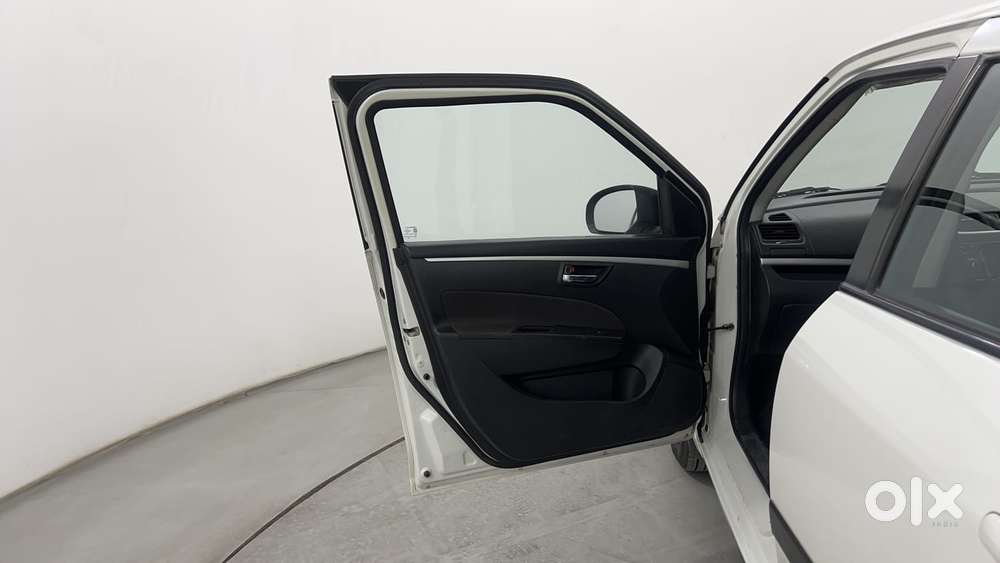 Maruti Suzuki Swift Vvt Vxi, 2017, Petrol