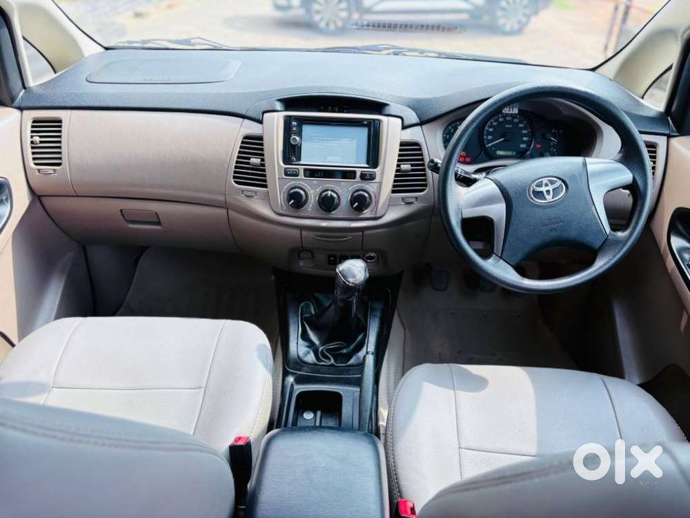 Toyota Innova 2.5 G (diesel) 8 Seater, 2016, Diesel