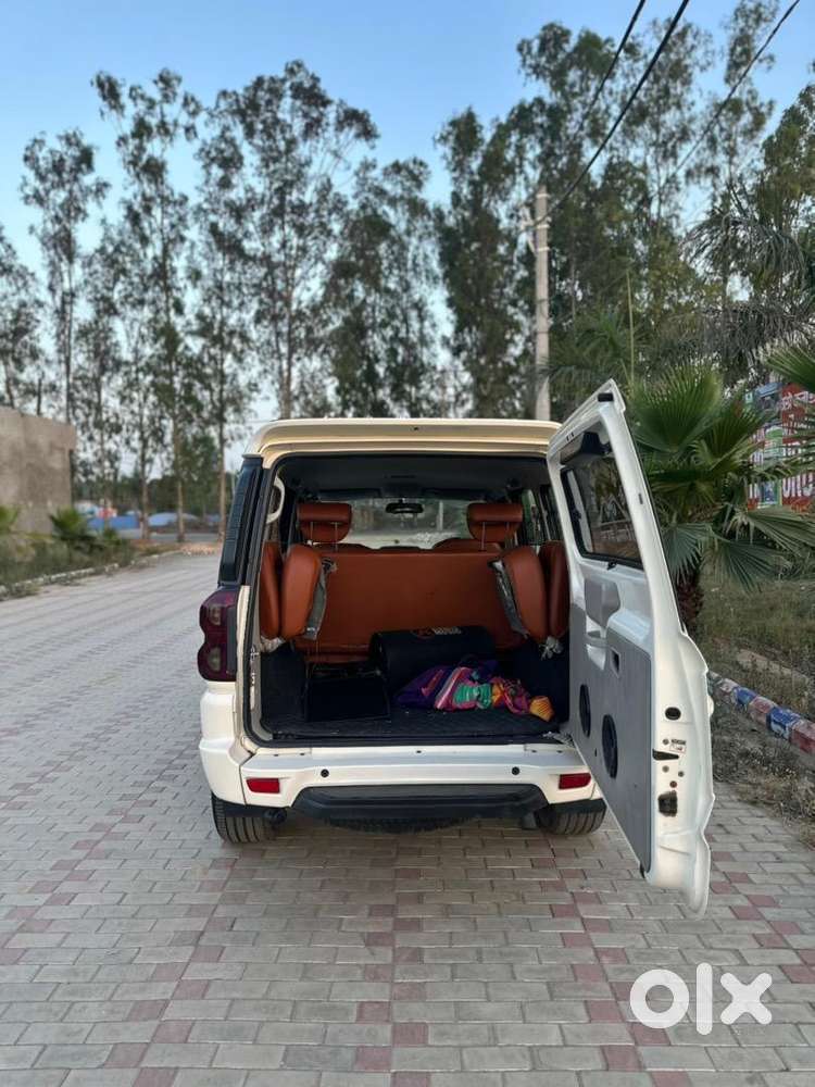 Mahindra Scorpio Classic 2018 Diesel 85000 Km Driven