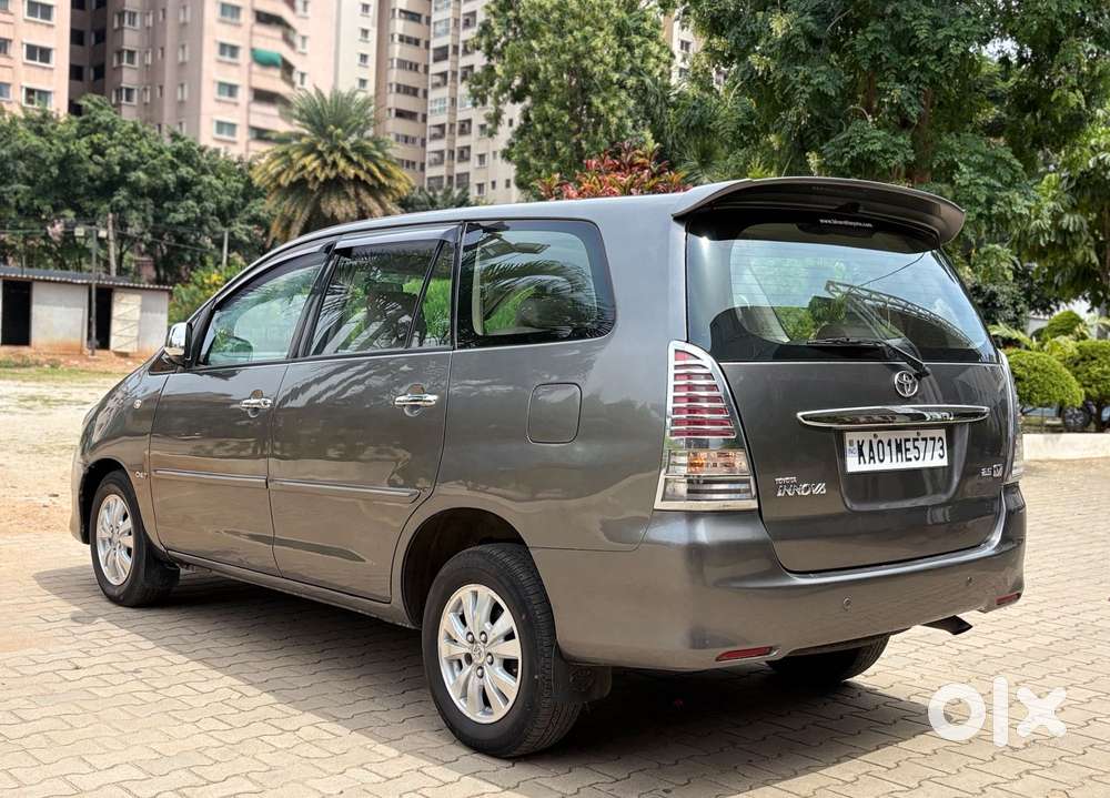 Toyota Innova 2.5 Vx 8 Str Bs-iii, 2009, Diesel