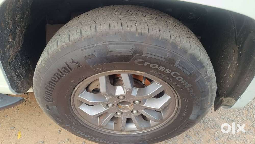 Mahindra Tuv 300 T10, 2018, Diesel