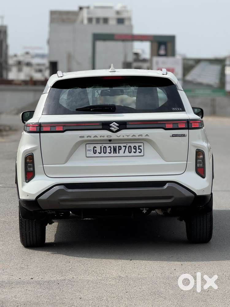 Maruti Suzuki Grand Vitara 1.5 Alpha Plus Intelligent Hybrid Ecvt, 2..