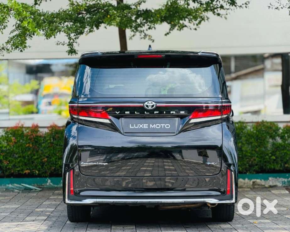 Toyota Vellfire Vip &ndash; Executive Lounge, 2025, Petrol