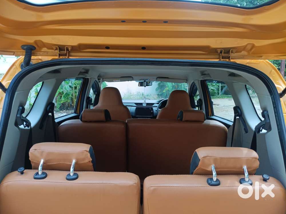 Renault Triber Rxt, 2023, Petrol