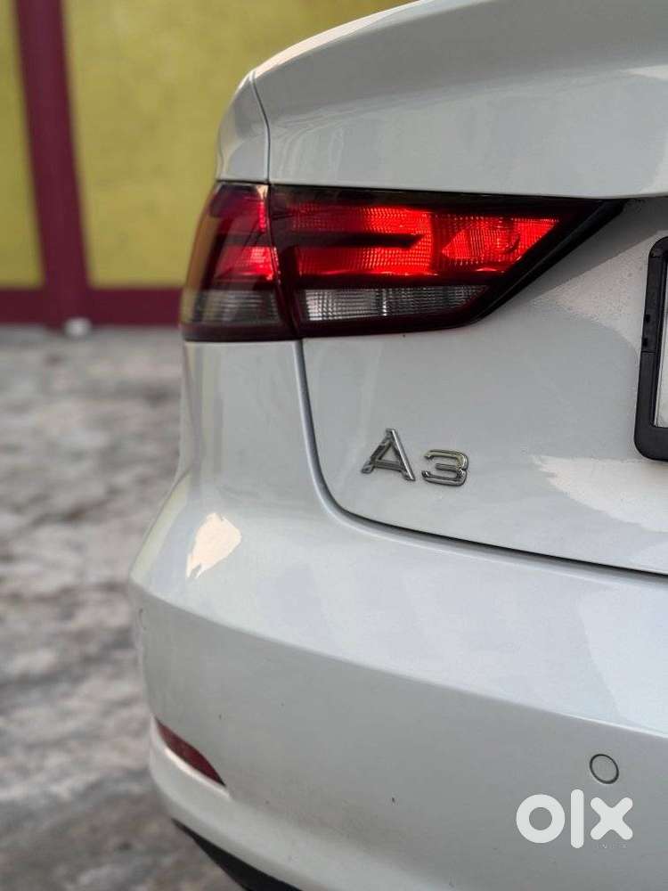 Audi A3 1.8 40 Tfsi Premium Plus + Sunroof, 2016, Petrol