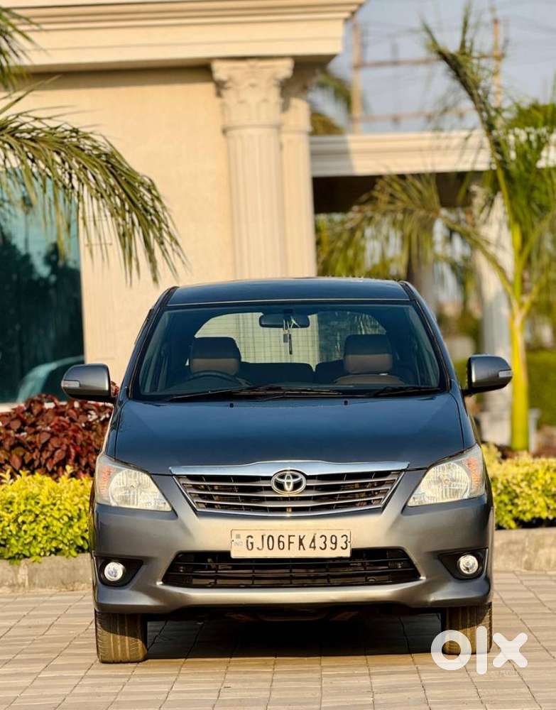 Toyota Innova 2.5 V 8 Str, 2012, Diesel