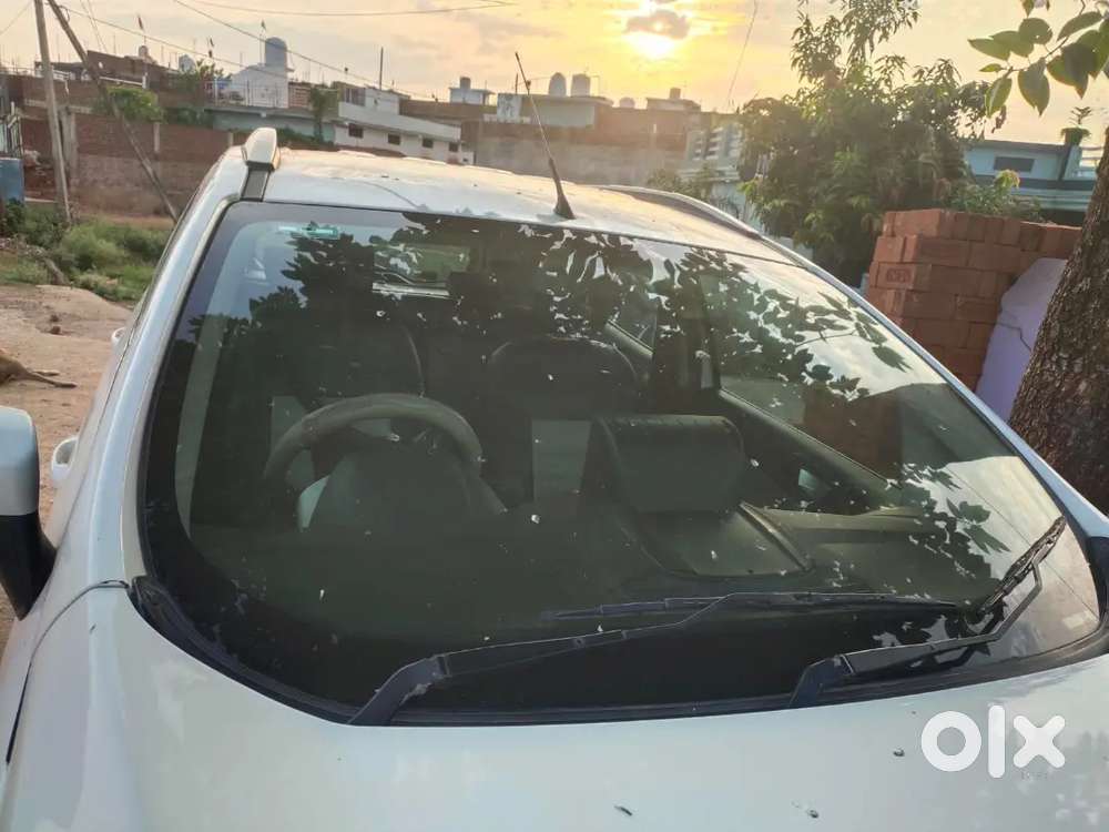 Ford Escort Sport डीज़ल 2014