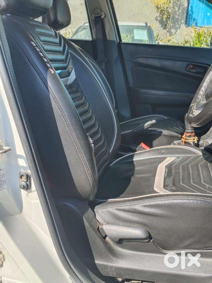 Maruti Suzuki Brezza Vxi At, 2020, Petrol