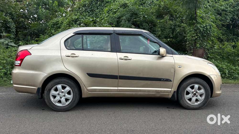 Maruti Suzuki Swift Dzire 1.2 Zxi Bsiv, 2010, Petrol