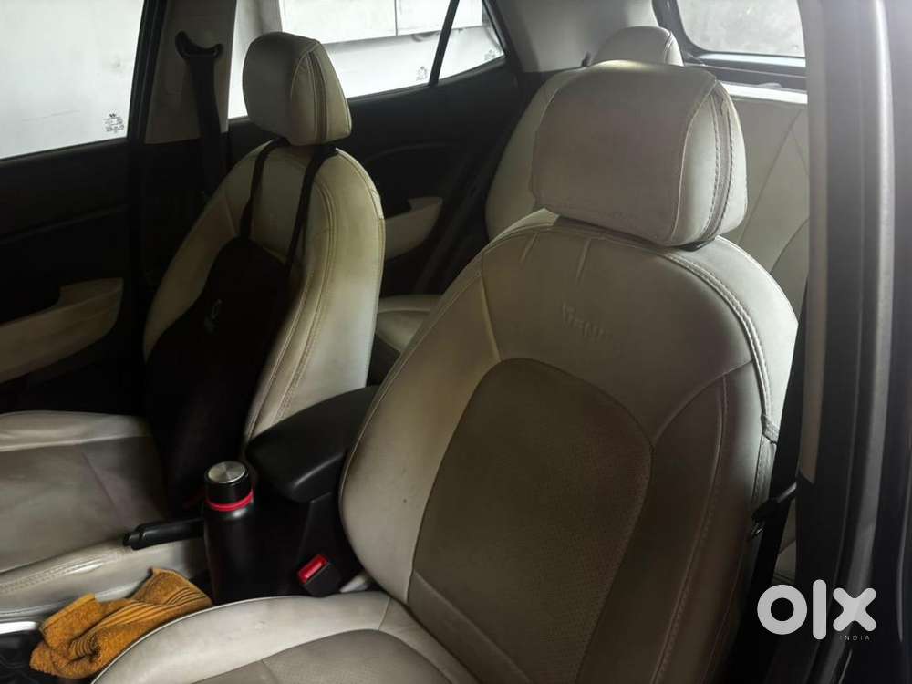 Hyundai Venue 2023 Diesel Well Maintained