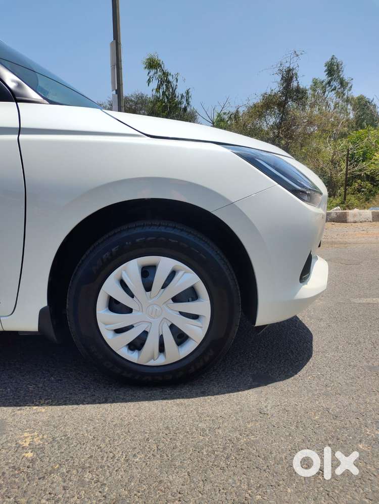 Maruti Suzuki Swift Vxi + Manual, 2025, Petrol