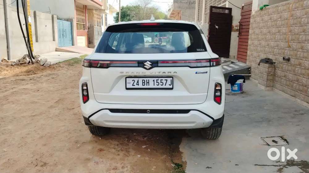 Maruti Suzuki Grand Vitara 2024 Petrol Manual