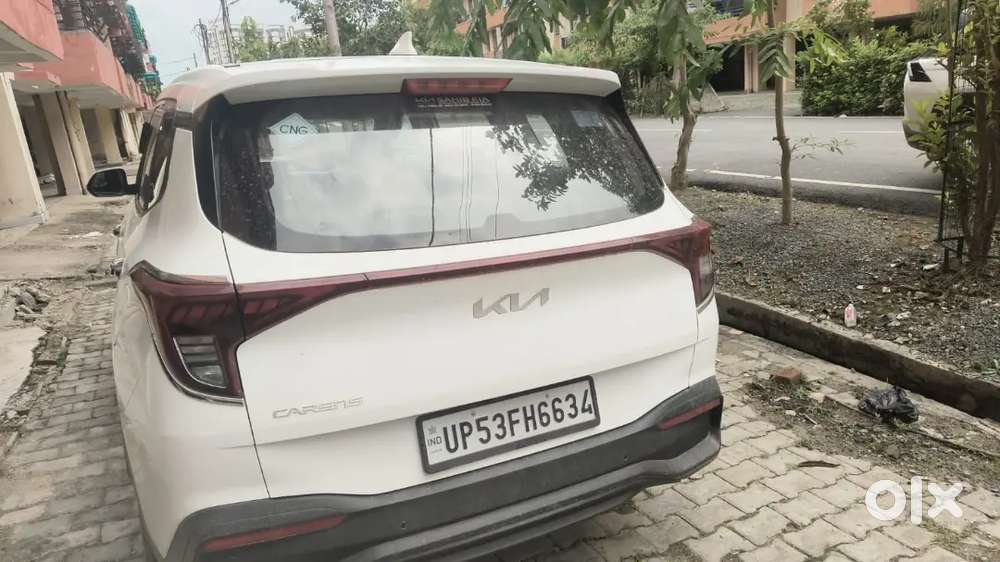 Kia Carens Premium 2025