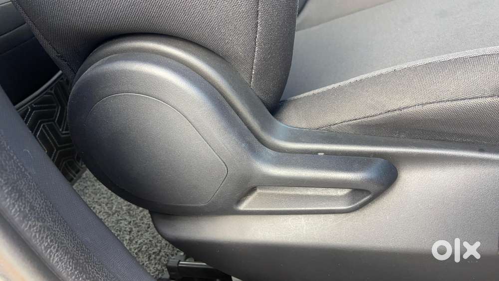 Tata Nexon Smart Plus S 1.2 Revotron Petrol 5 Mt, 2025, Petrol