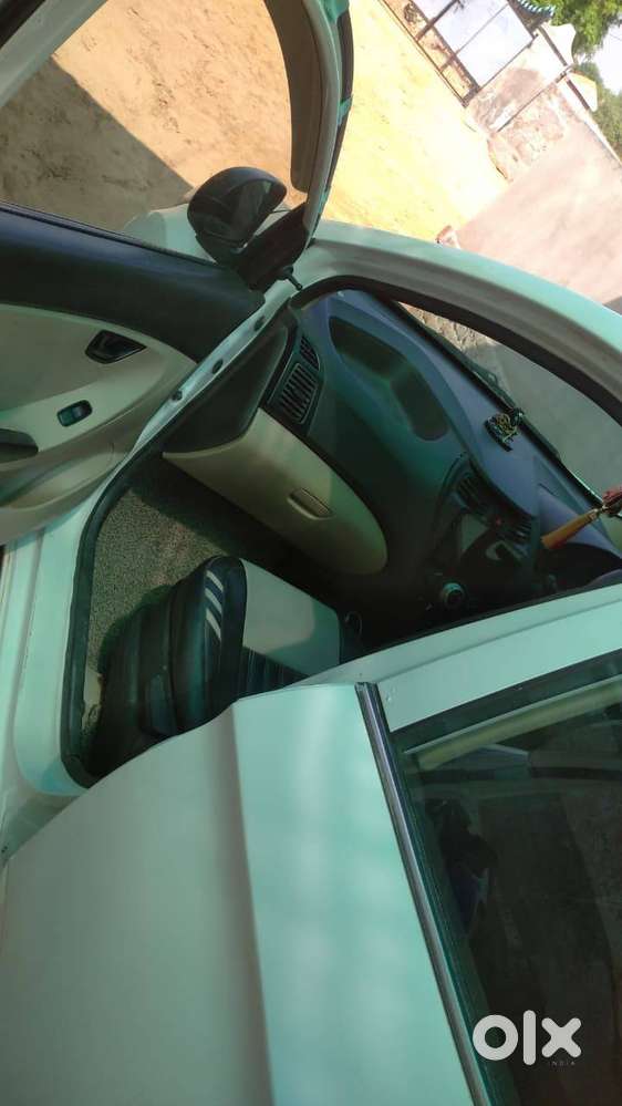 Hyundai Eon Magna O 2015 Car