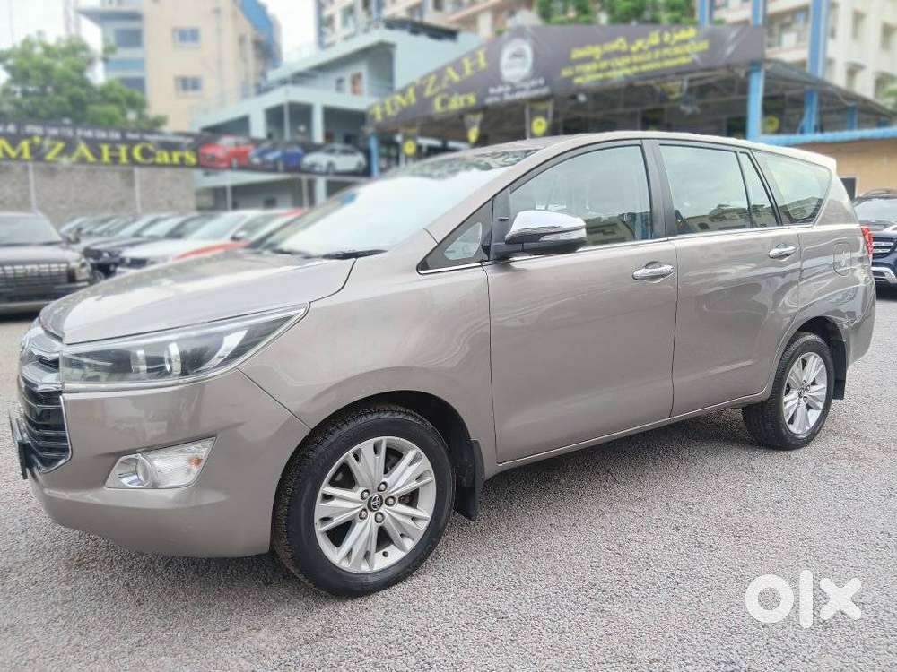 Toyota Innova Crysta 2.8z Automatic, 2016, Diesel