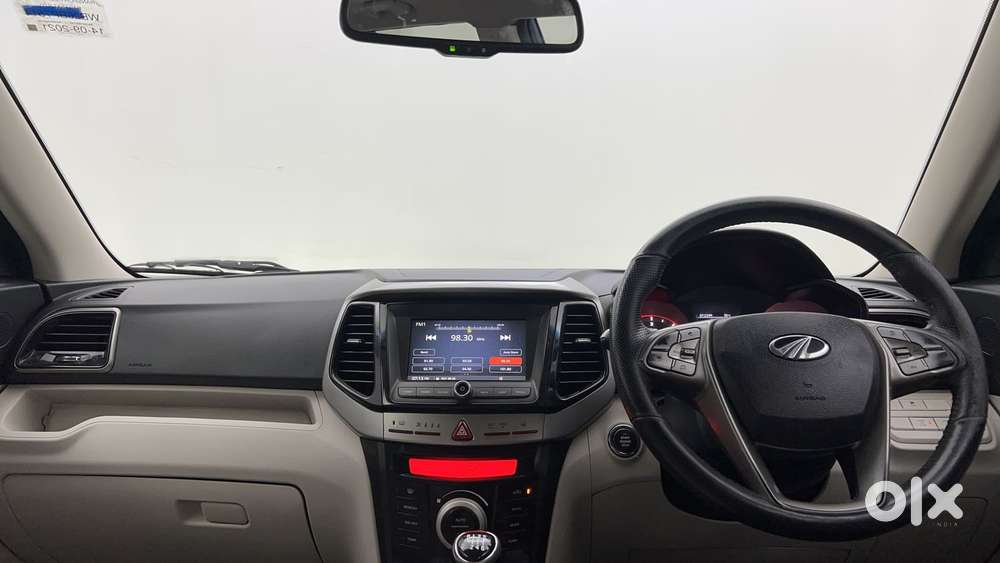 Mahindra Xuv300 W8 1.5 Diesel Dual Tone, 2021, Diesel