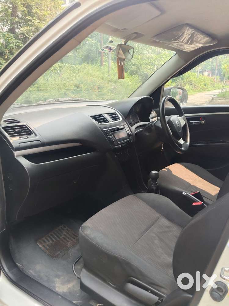 Maruti Suzuki Swift Vxi 1.2 Abs Bs-iv, 2017, Petrol