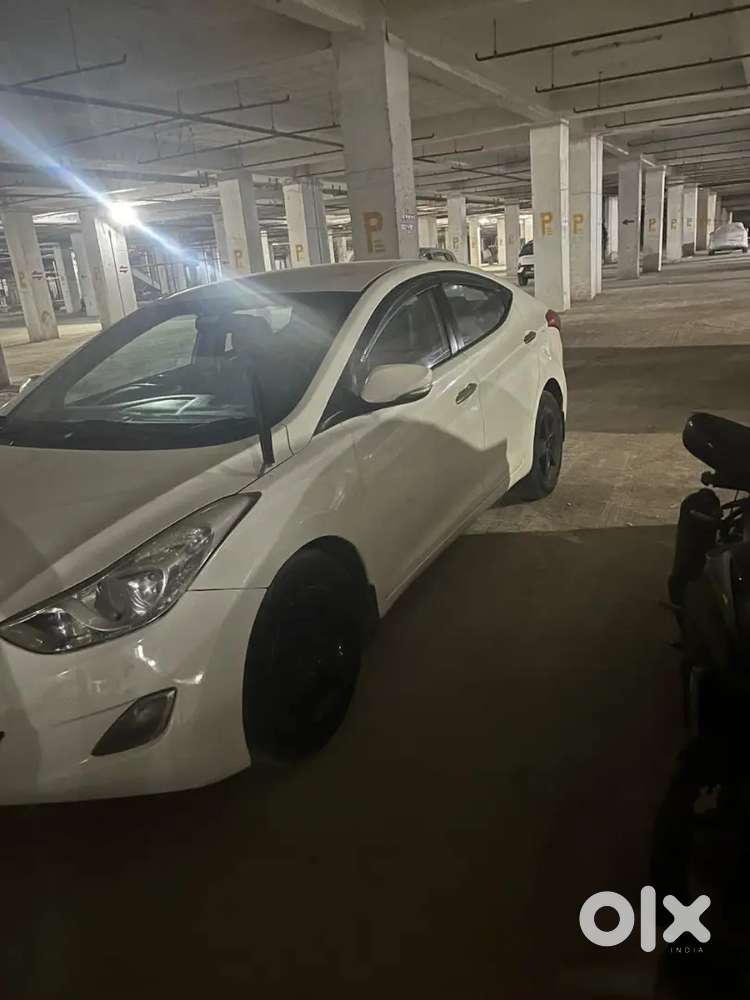 Hyundai Elantra 2013 Petrol Well Maintained