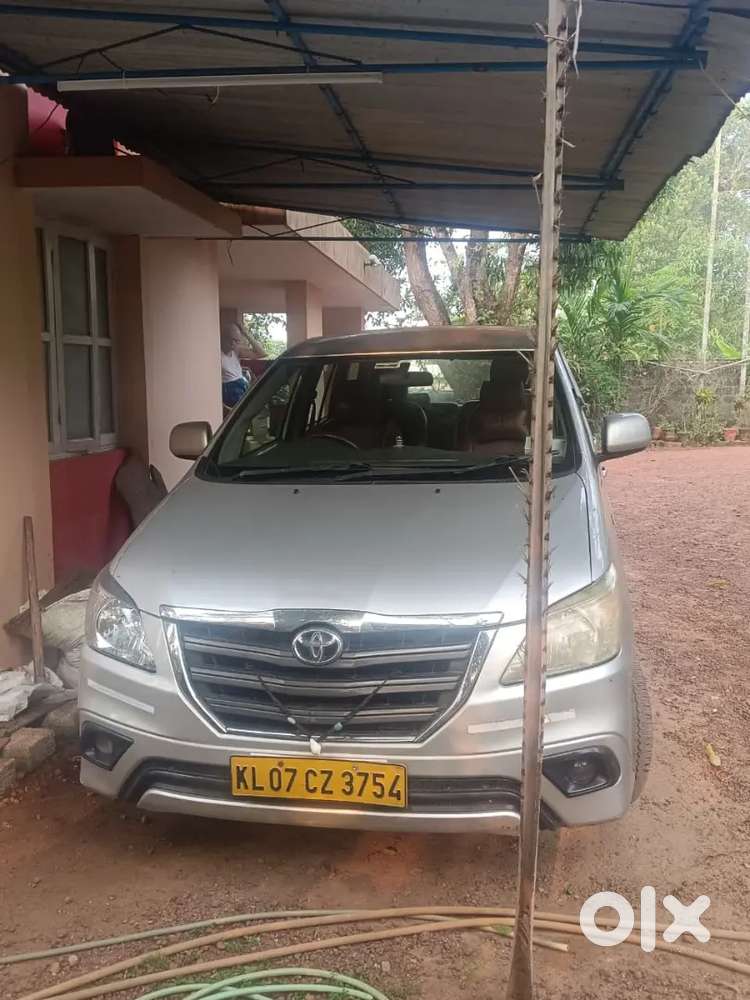 Toyota Innova 2014 Diesel Well Maintained
