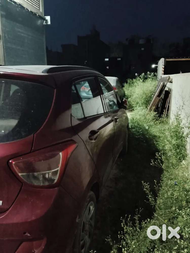 Hyundai Grand I10 2016 Petrol 125000 Km Driven