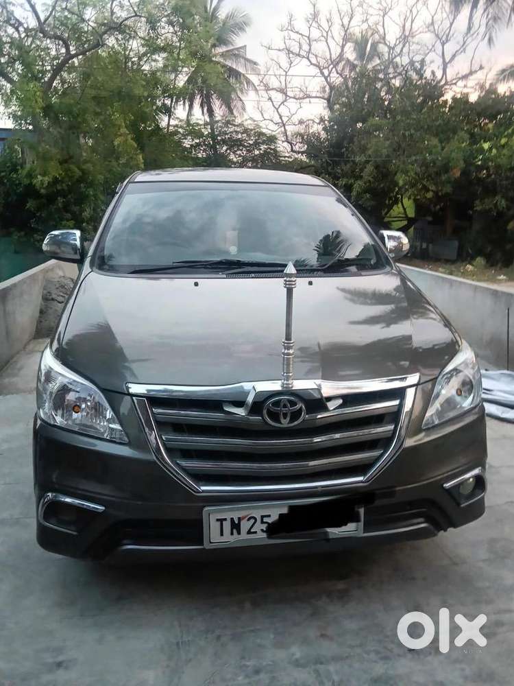 Toyota Innova 2015