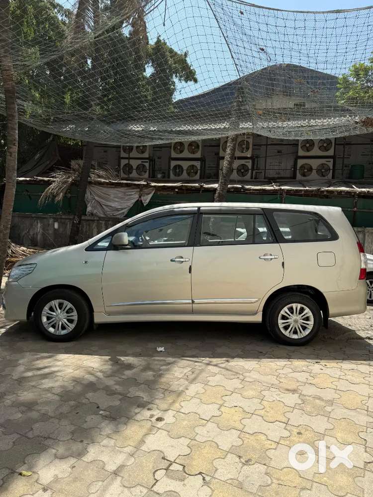 Toyota Innova 2016