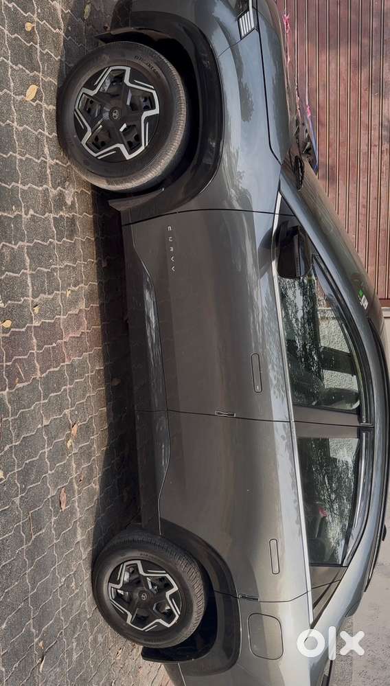 Tata Curvv Petrol 2025 Automatic 7dca