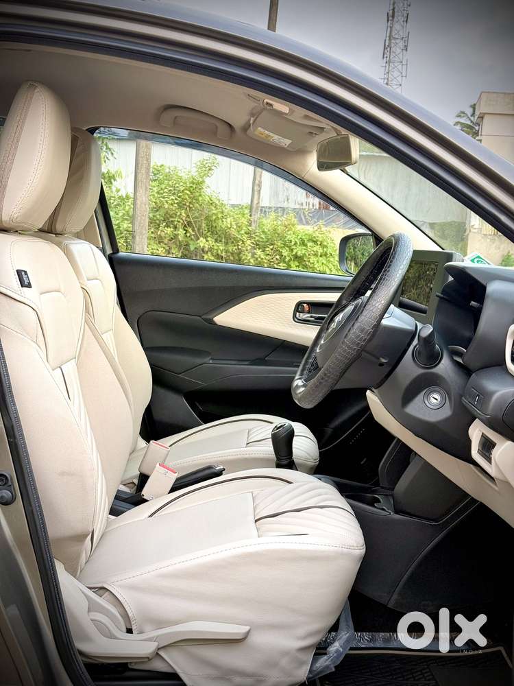 Maruti Suzuki Swift Dzire Vxi Optional, 2025, Petrol