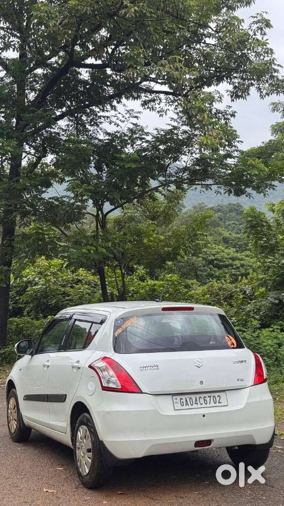 Maruti Suzuki Swift Vxi + Manual, 2013, Petrol