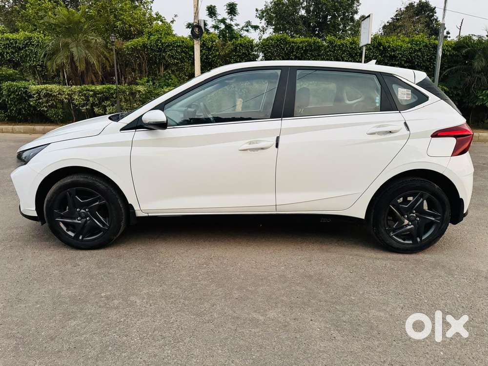 Hyundai I20 Asta 1.4 Automatic (o) With Sunroof, 2023, Petrol