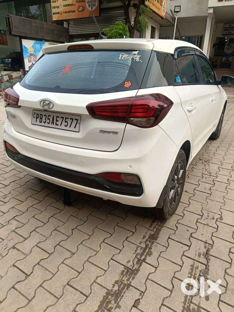 Hyundai Elite I20 Sportz (o) 1.2, 2019, Petrol