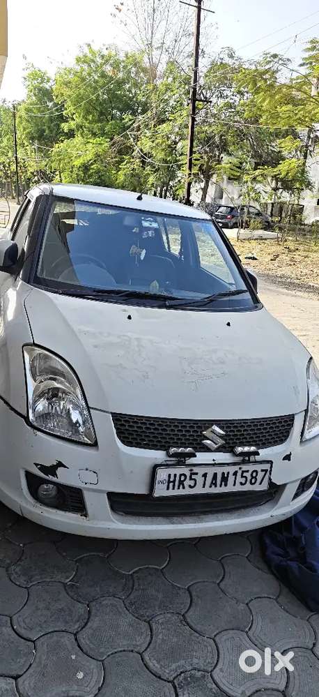 Maruti Suzuki Swift 15 Cng & Hybrids 130000 Km Driven