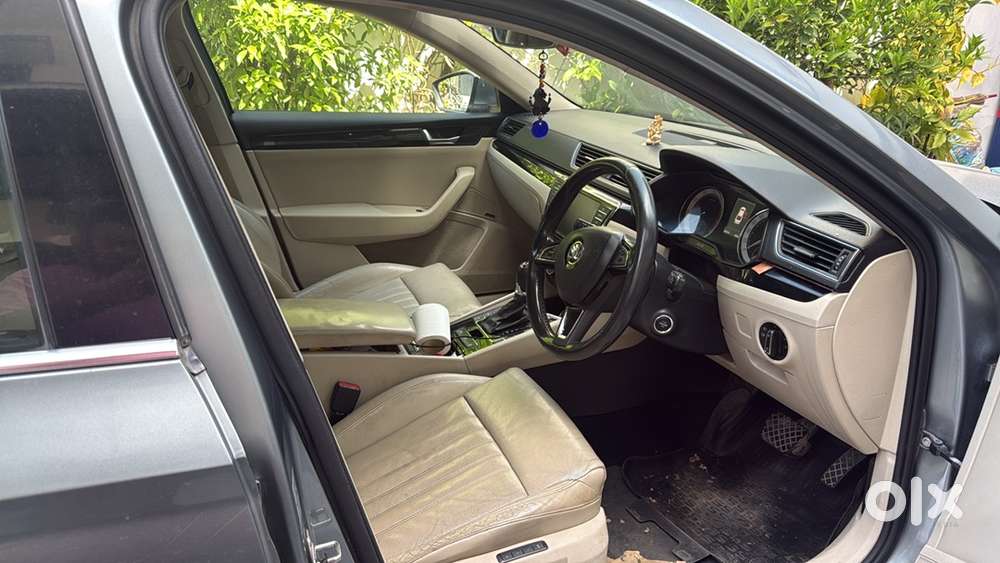 Skoda Superb Petrol 2017 Car