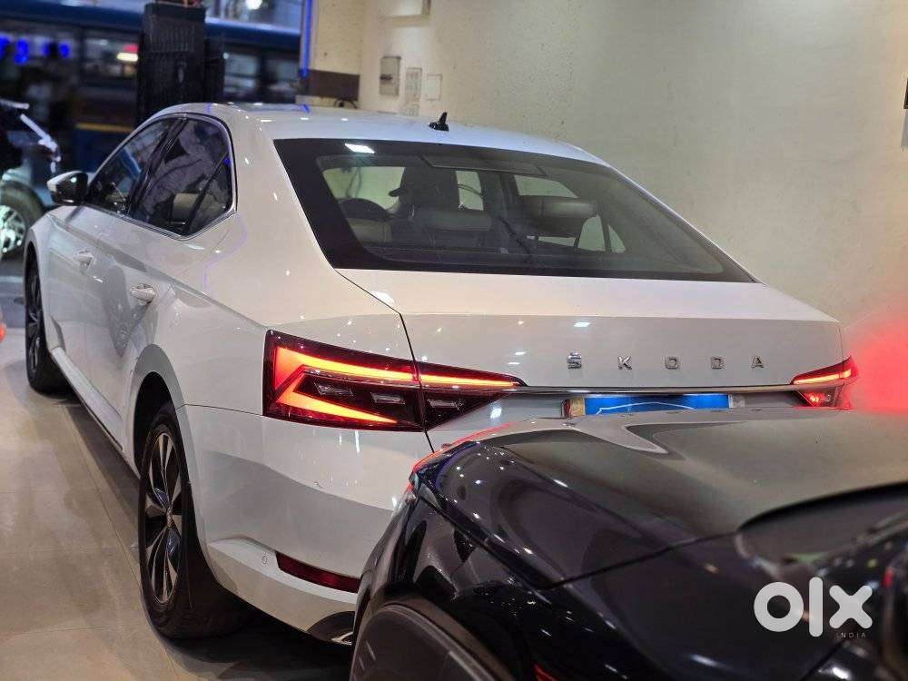 Skoda Superb 2.0 Tsi At L&k, 2021, Petrol