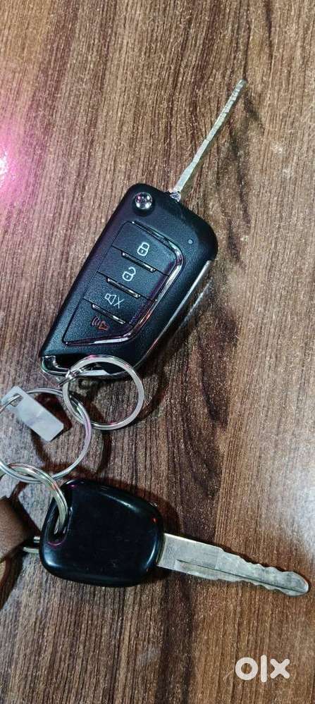 Maruti Suzuki Dzire 1.2 Vxi, 2022, Petrol