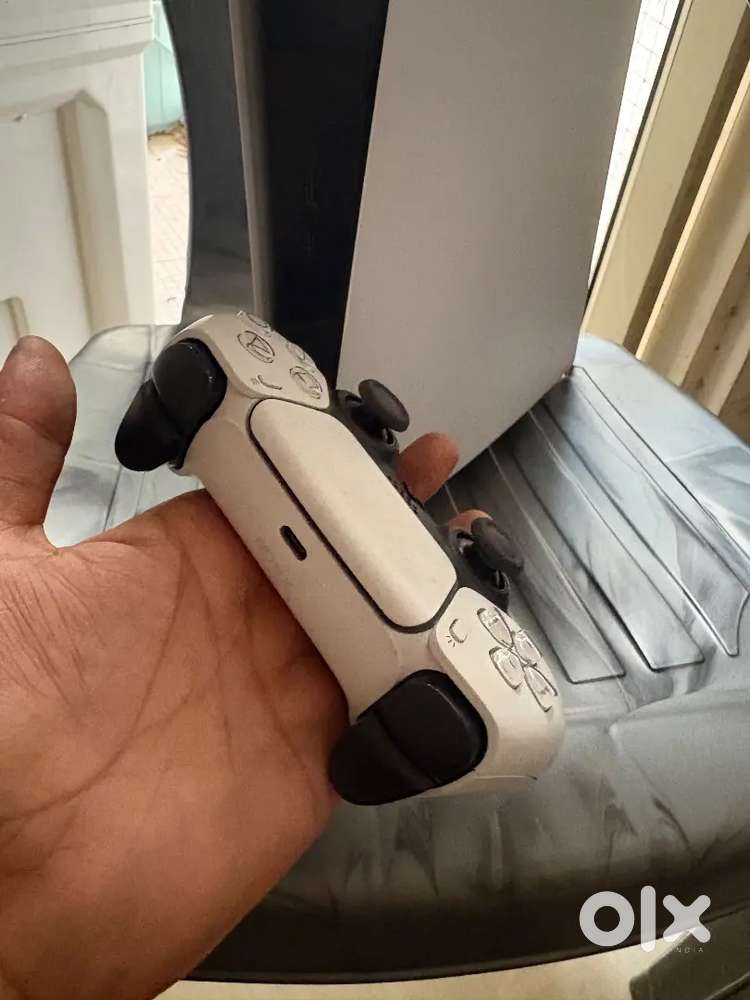 PS5 fat digital, 1 controller with PS5 Stand