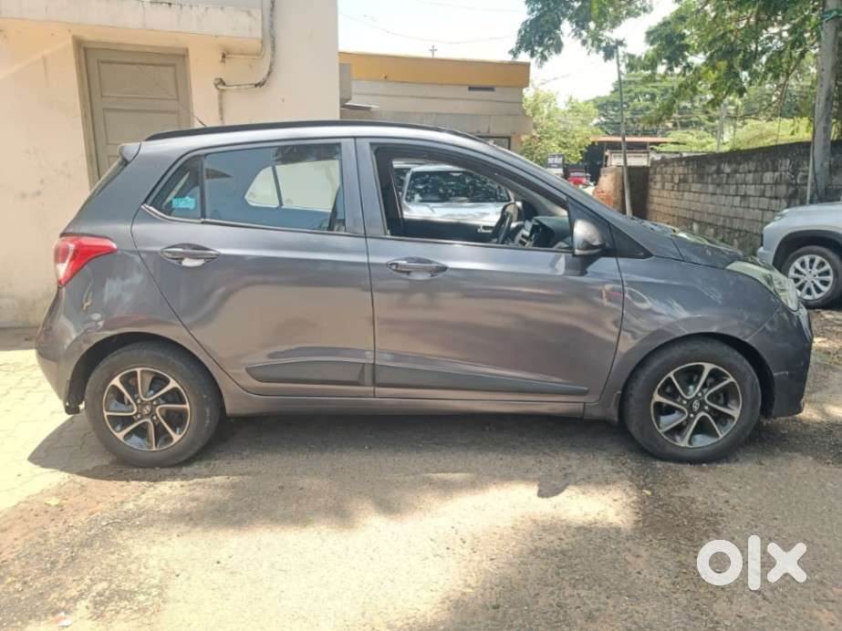 Hyundai Grand I10 Sportz, 2017, Petrol