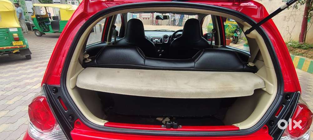 Honda Brio V Automatic, 2012, Petrol