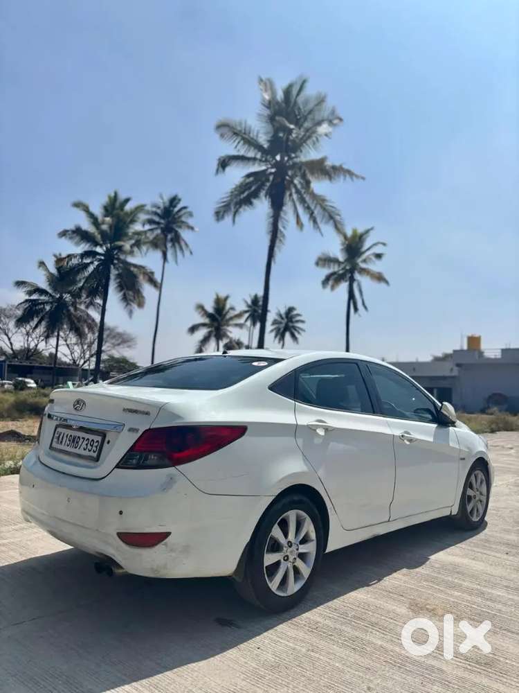 Hyundai Verna 2011 Diesel 150000 Km Driven
