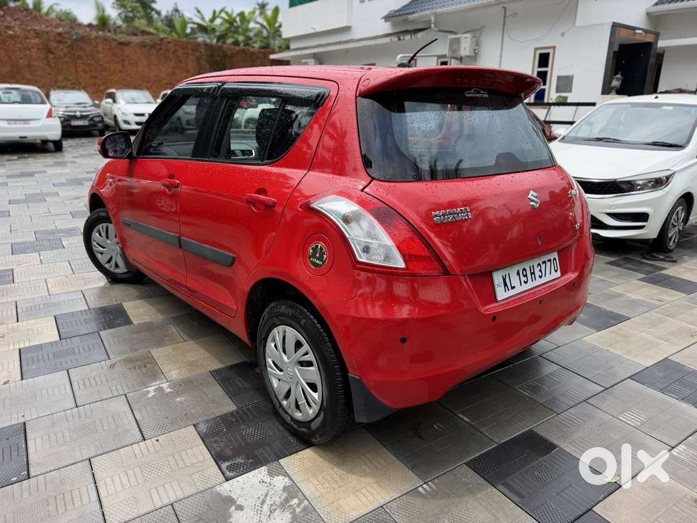 Maruti Suzuki Swift Vxi Abs Bsiv, 2017, Petrol