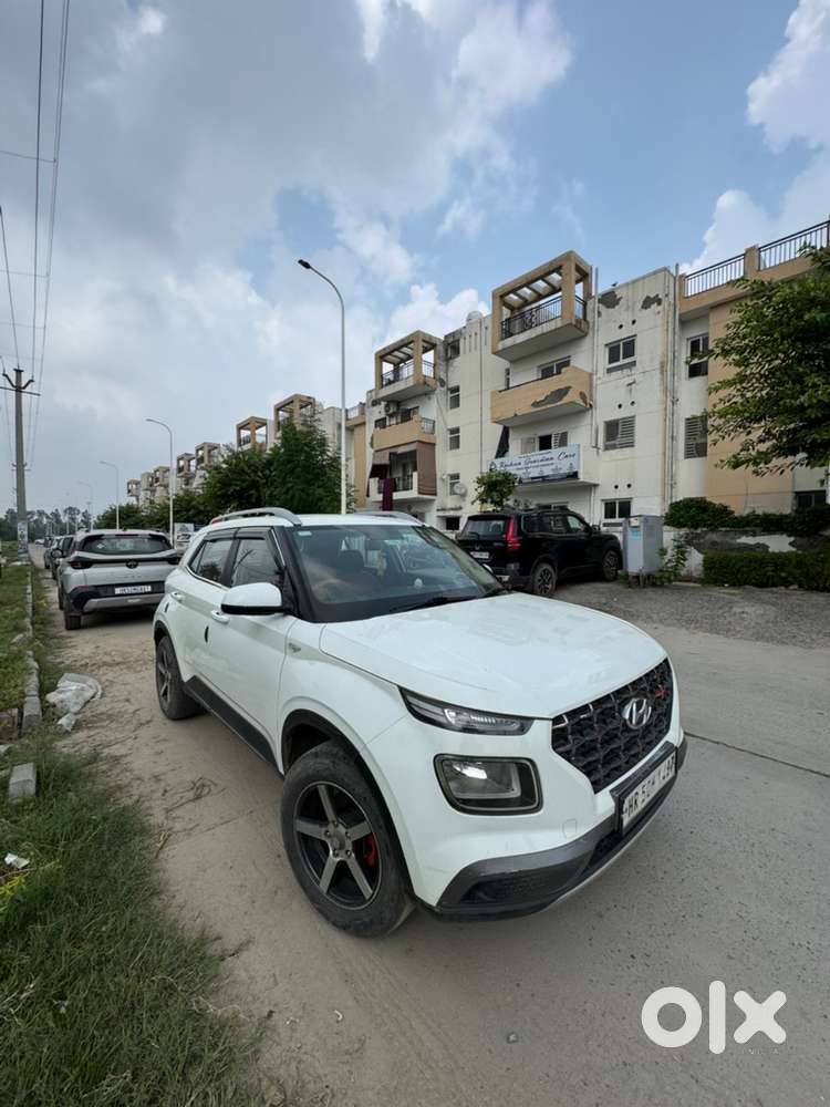 Hyundai Venue S Petrol 2020 With Cng Fitted