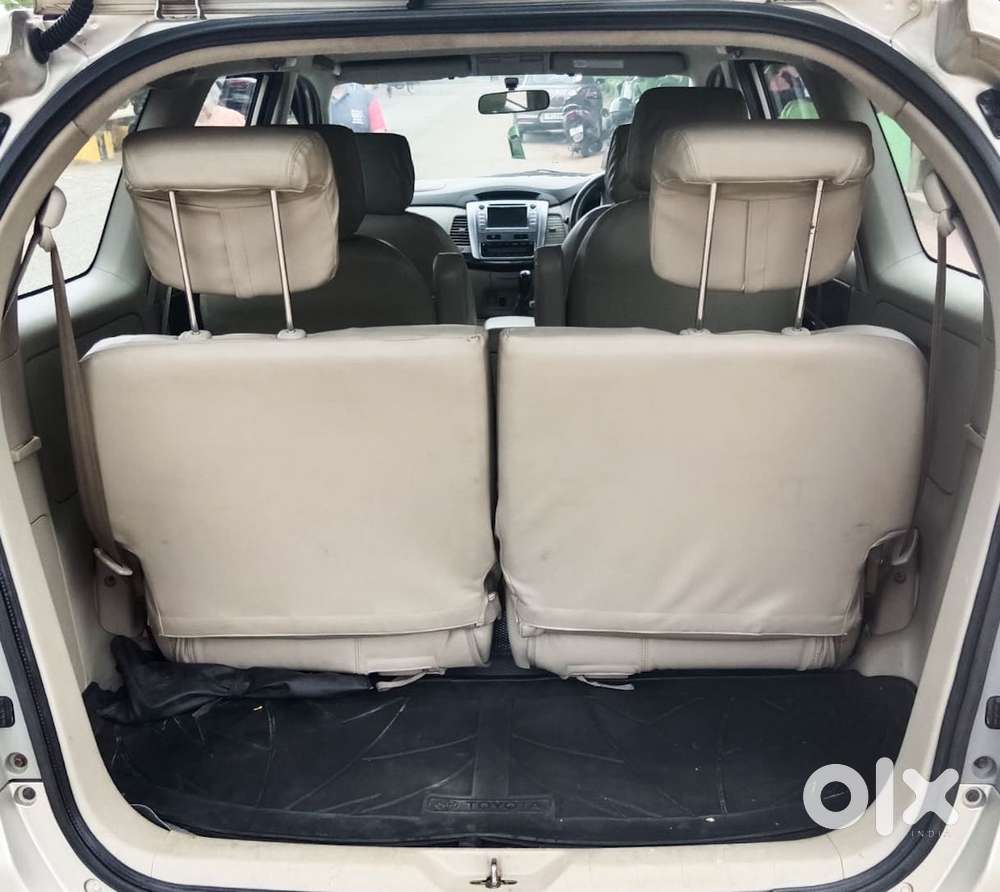Toyota Innova 2.5 Z Diesel 7 Seater, 2014, Diesel