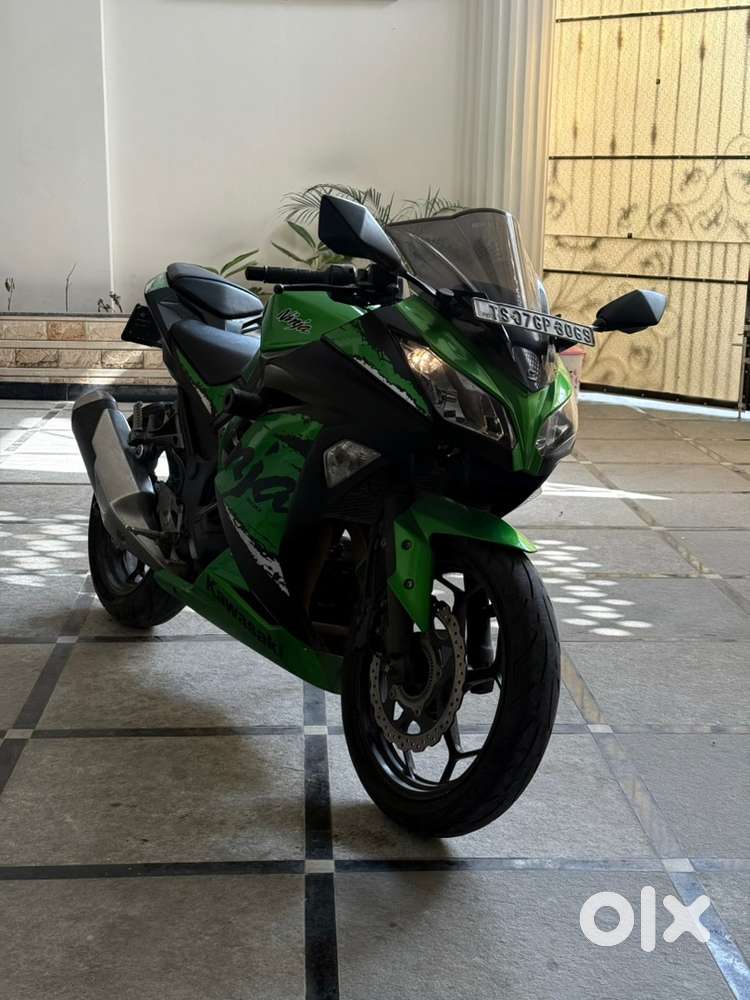 2 Used Kawasaki Ninja ZX-4R Bikes in India - Buy & Sell Second