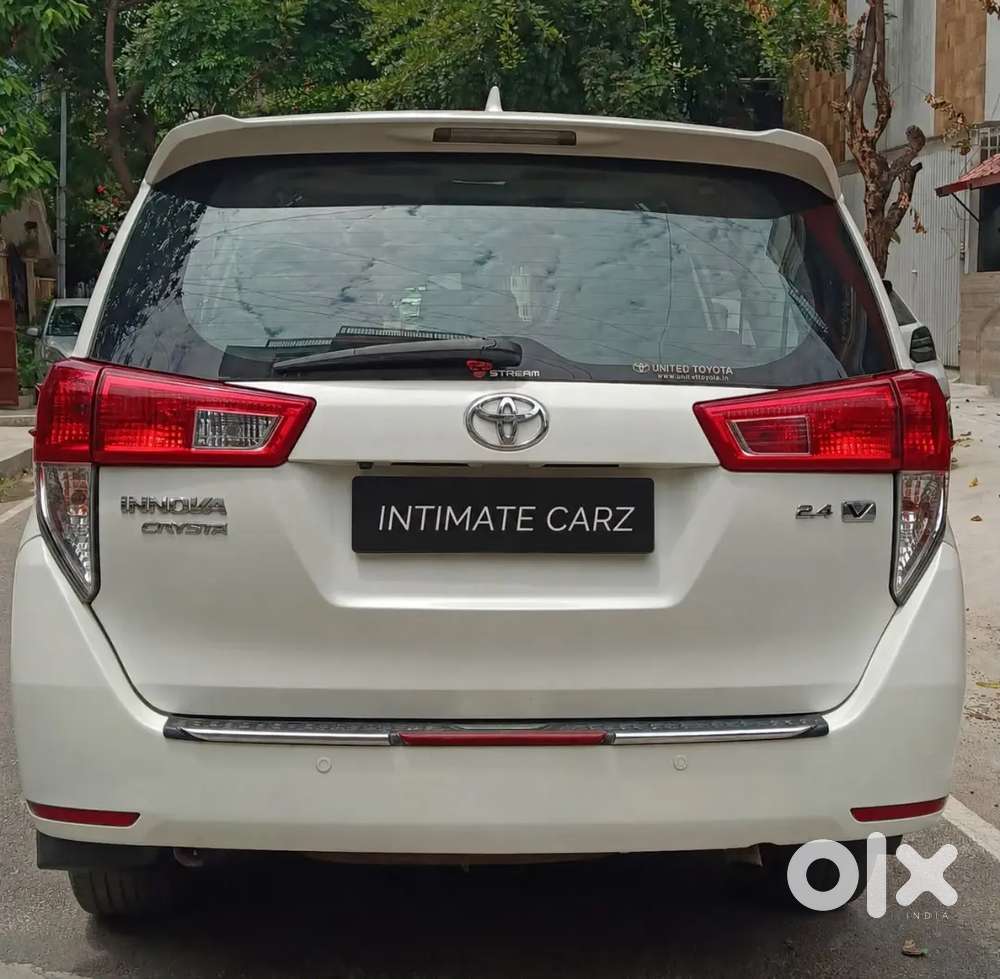 Toyota Innova Crysta 2.4 V 2019