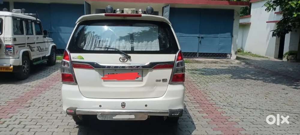 Toyota Innova 2016 (dm Hamirpur Ki Car)
