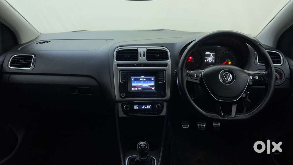 Volkswagen Polo Petrol Highline 1.2l, 2016, Petrol